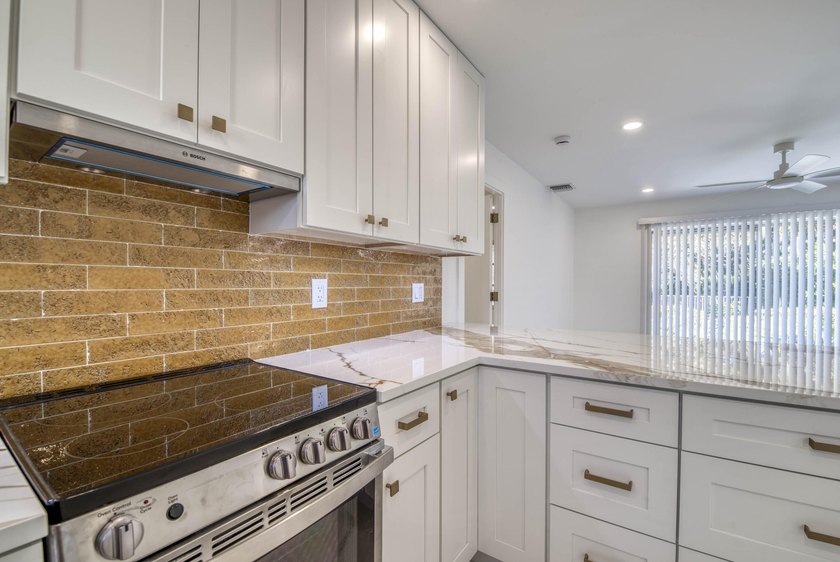 Welcome to this gorgeous and renovated one bedroom, one bathroom - photo 5