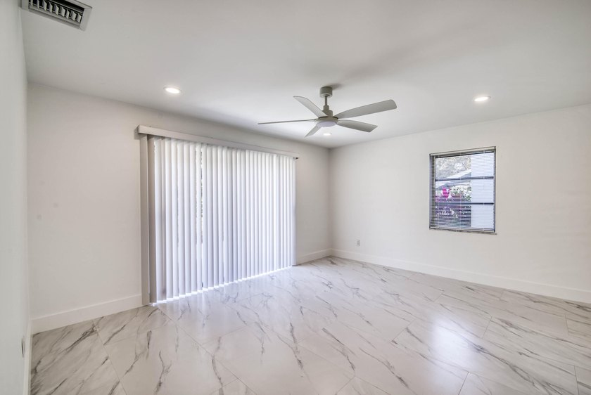 Welcome to this gorgeous and renovated one bedroom, one bathroom - photo 8