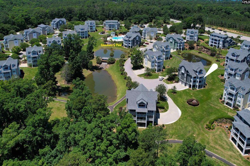Amazing luxury condo perfectly located in the highly desirable - photo 13