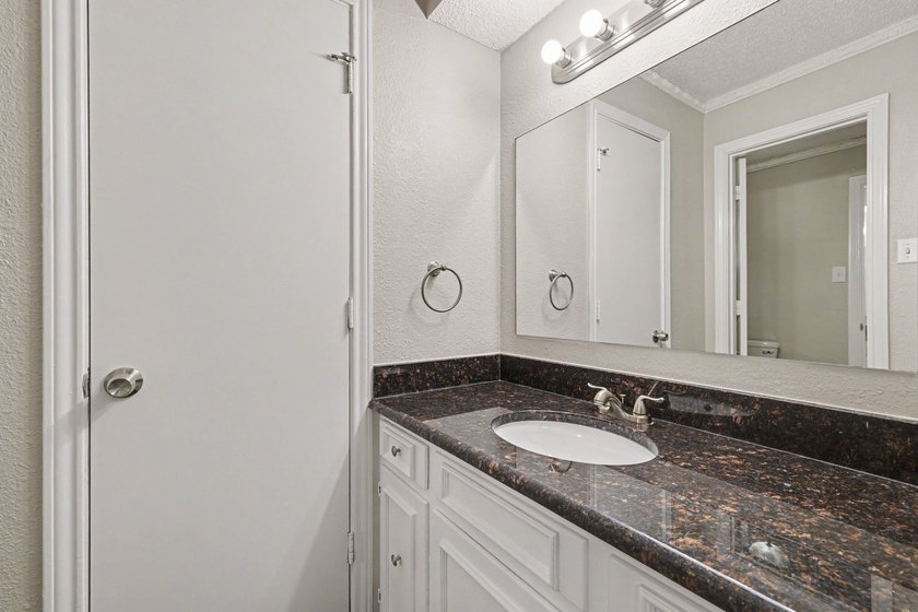 Charming one-story home located in the heart of Richardson - photo 17