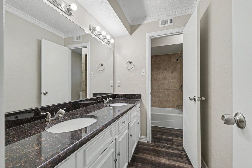Charming one-story home located in the heart of Richardson - photo 18
