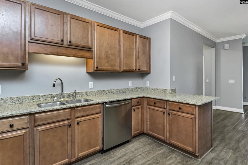 Amazing luxury condo perfectly located in the highly desirable - photo 25