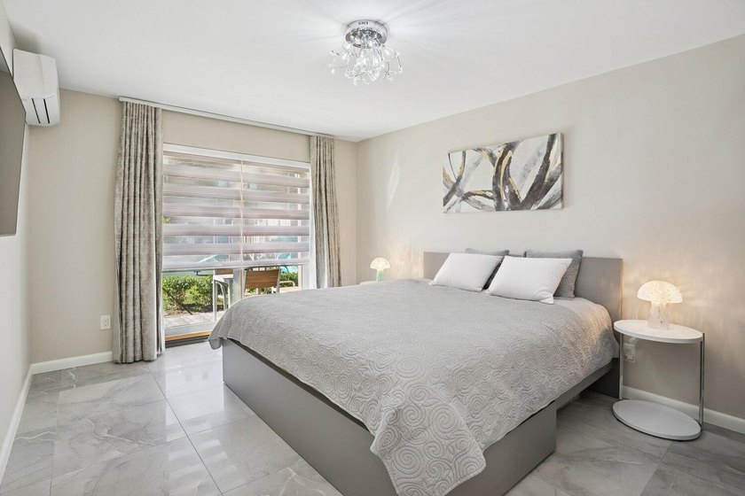 Mint, Turnkey 2-Bedroom Condo with Private Outdoor Space &amp; - photo 5