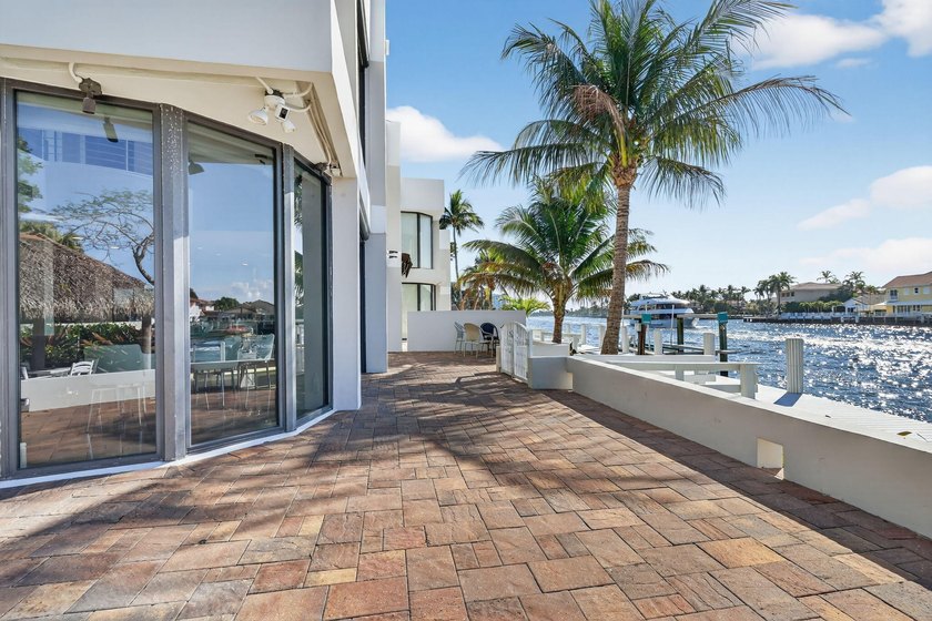 Boater's Paradise...Sophisticated Townhouse with breathtaking - photo 29