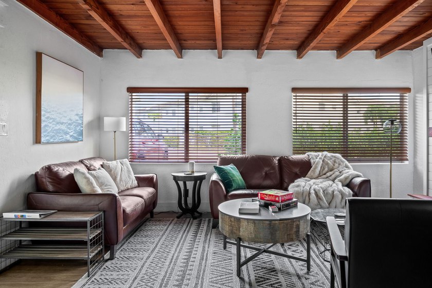 INCREDIBLE INVESTMENT PROPERTY. Approved to Build 5 townhomes of - photo 33