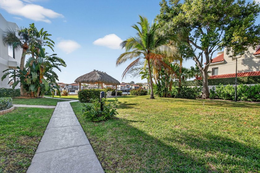 Boater's Paradise...Sophisticated Townhouse with breathtaking - photo 35