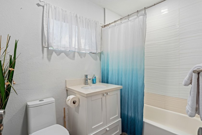 INCREDIBLE INVESTMENT PROPERTY. Approved to Build 5 townhomes of - photo 40