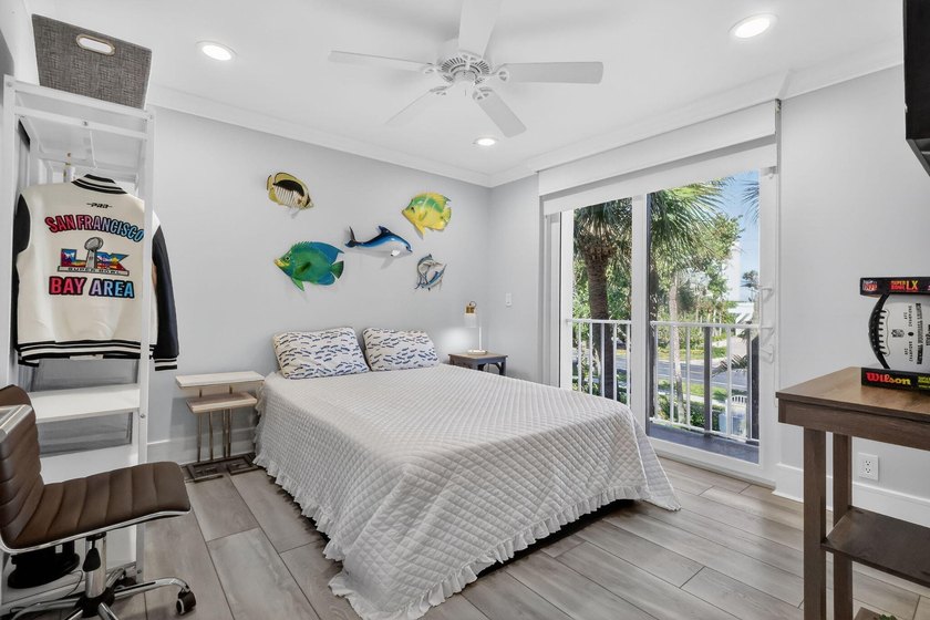 Boater's Paradise...Sophisticated Townhouse with breathtaking - photo 43