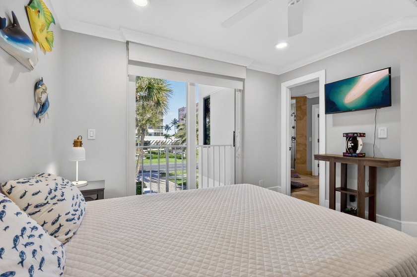 Boater's Paradise...Sophisticated Townhouse with breathtaking - photo 45