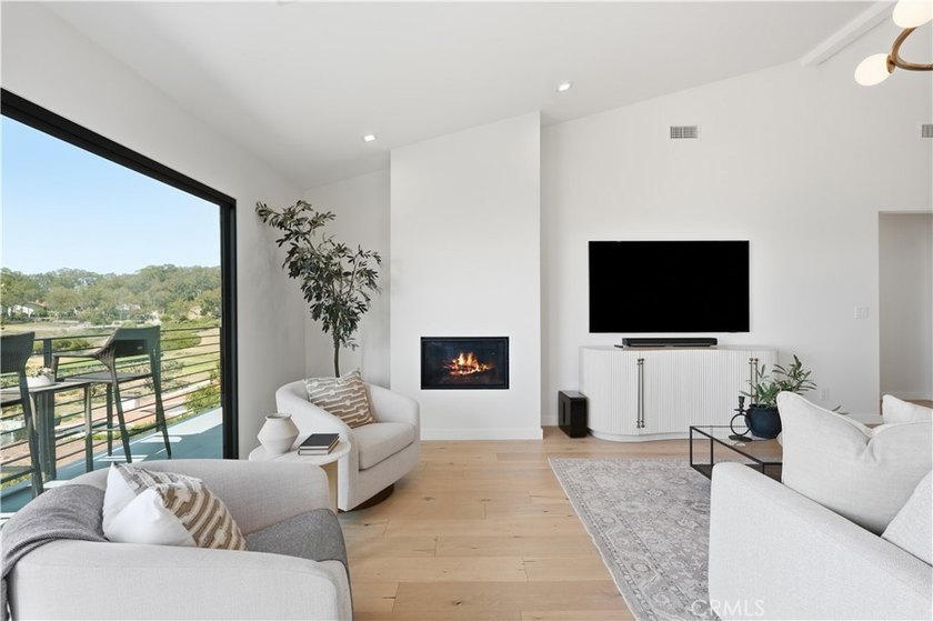 381 Palos Verdes Dr. W - photo 12