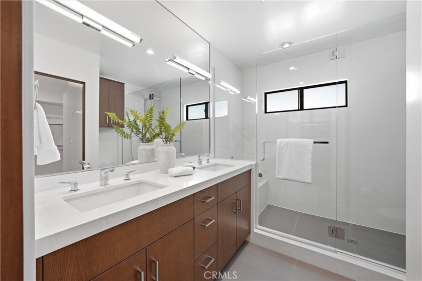 381 Palos Verdes Dr. W - photo 16