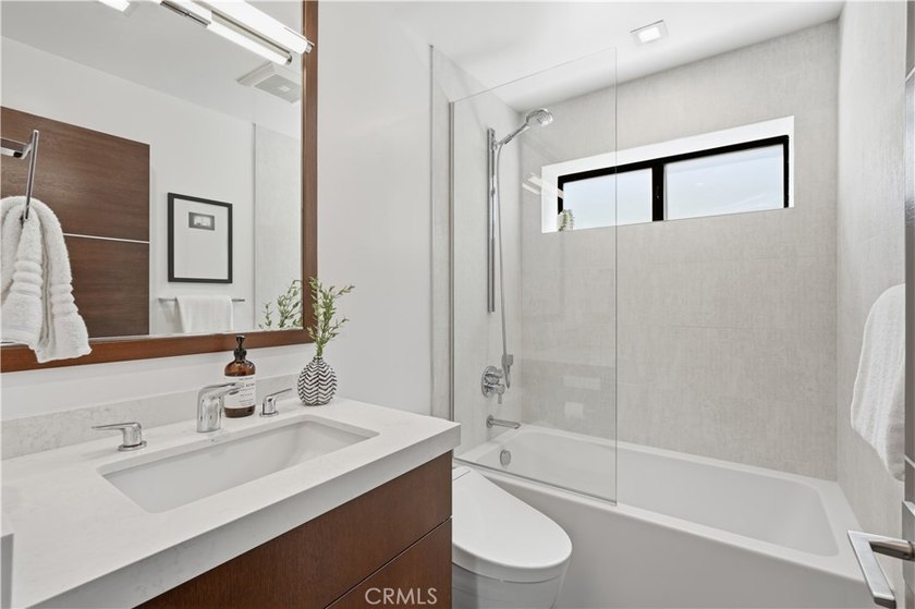 381 Palos Verdes Dr. W - photo 32