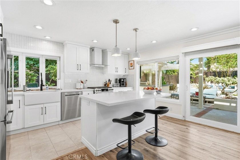You found it! Open floor pan, new modern updates, main floor - photo 11