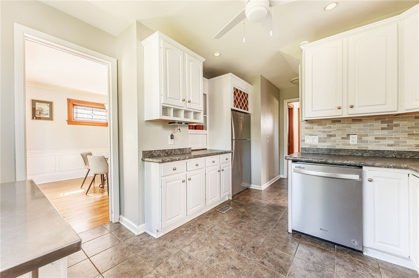 North Winton Village Charmer! Welcome to 170 Dalkeith Rd, where - photo 12