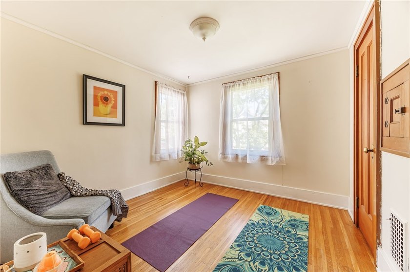 North Winton Village Charmer! Welcome to 170 Dalkeith Rd, where - photo 16