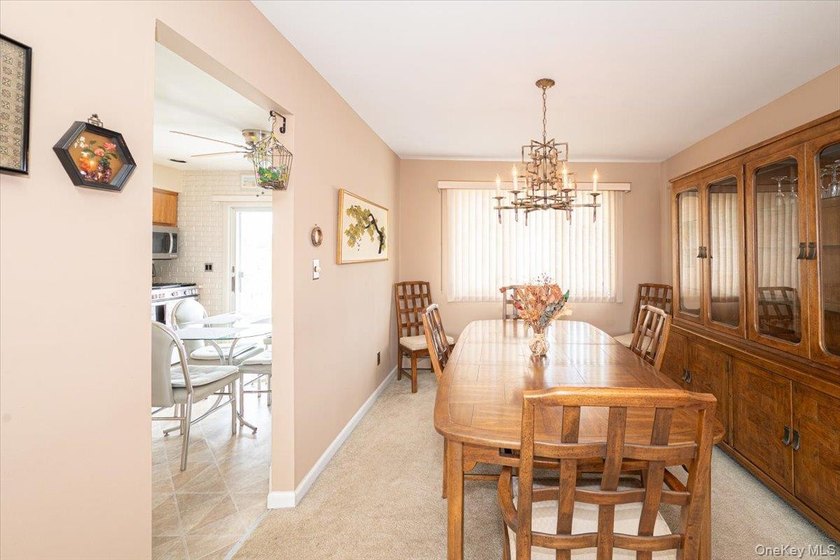 Beautiful Hi Ranch w/ all Large rooms including 4 Ample bedrooms - photo 23