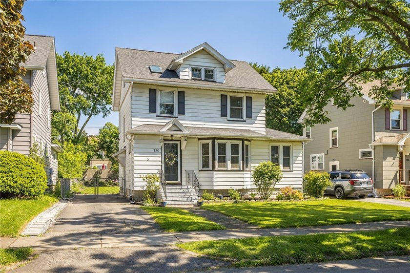 North Winton Village Charmer! Welcome to 170 Dalkeith Rd, where - photo 31