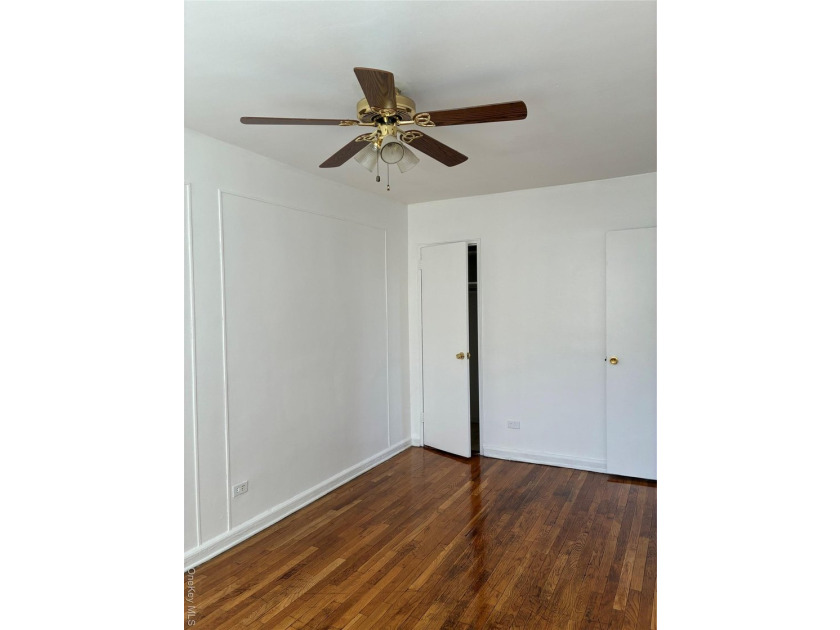 Welcome to 1430 Thieriot Ave. This 3 bedroom, 2 bath apartment - photo 9