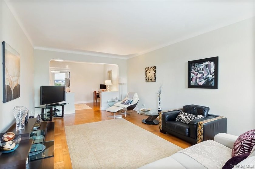 SIZE MATTER One of a kind 1100 square feet coop apartment for - photo 16