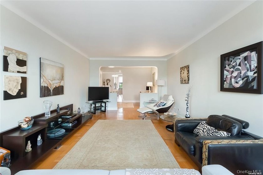 SIZE MATTER One of a kind 1100 square feet coop apartment for - photo 17