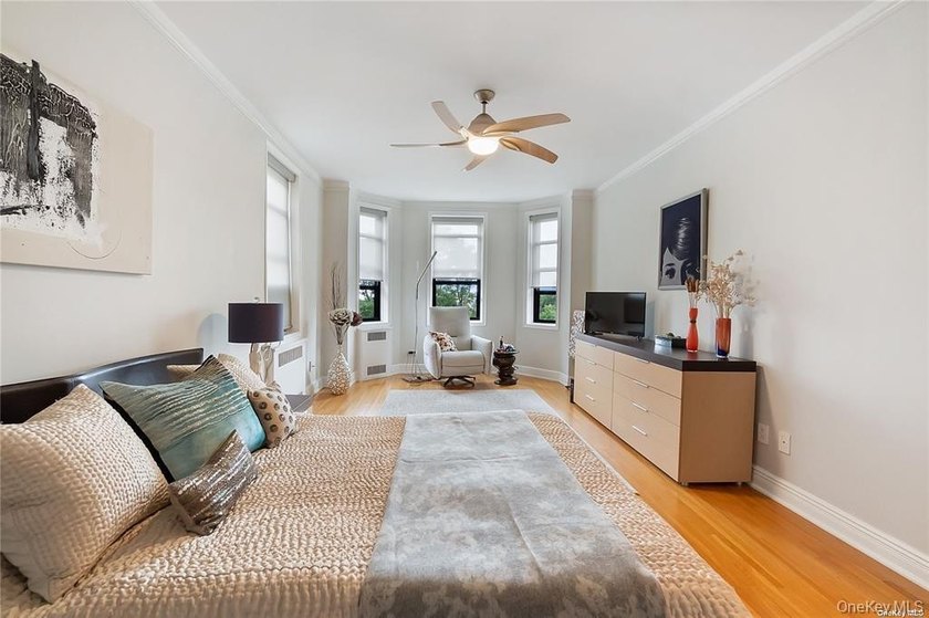 SIZE MATTER One of a kind 1100 square feet coop apartment for - photo 22