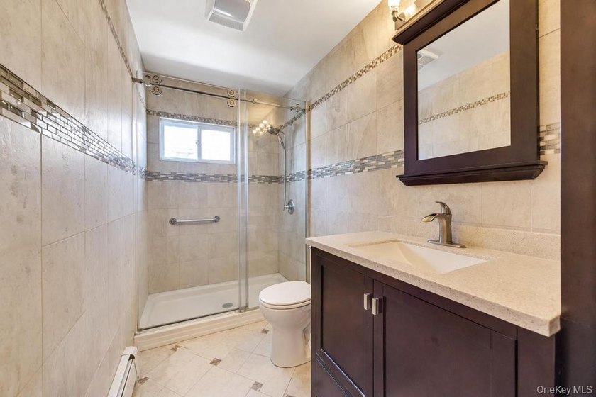 Welcome to 16 E Grove Street in Massapequa - a spacious and - photo 20