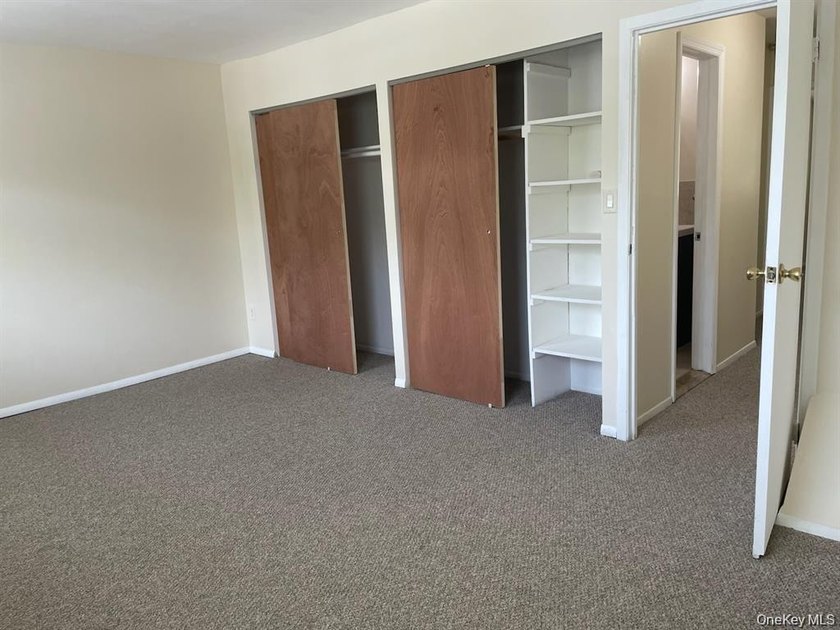 Welcome to this beautifully updated 3-bedroom, 2-bathroom - photo 8