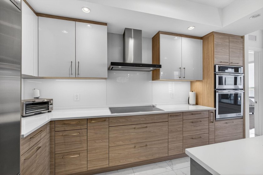Experience resorty style waterfront living in the most sought - photo 17