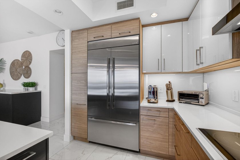 Experience resorty style waterfront living in the most sought - photo 18