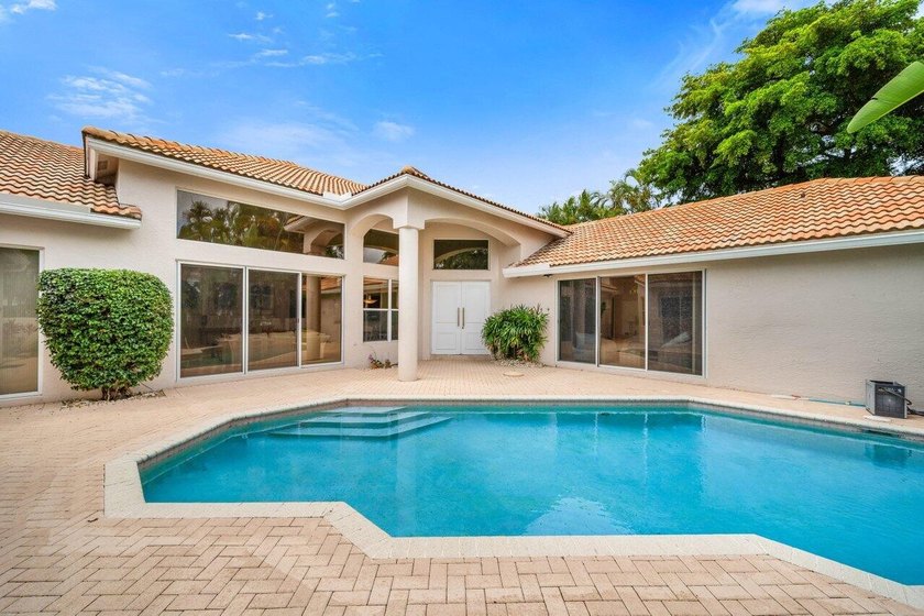 Incredible 4 BD 4 BA courtyard home in Woodfield Country Club - photo 22