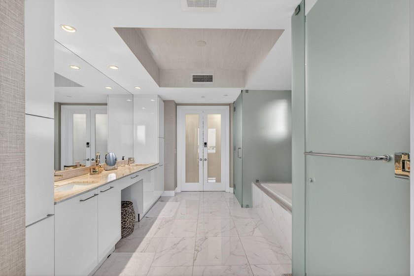 Experience resorty style waterfront living in the most sought - photo 29