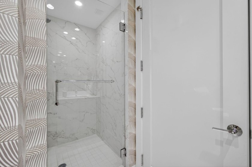 Experience resorty style waterfront living in the most sought - photo 37