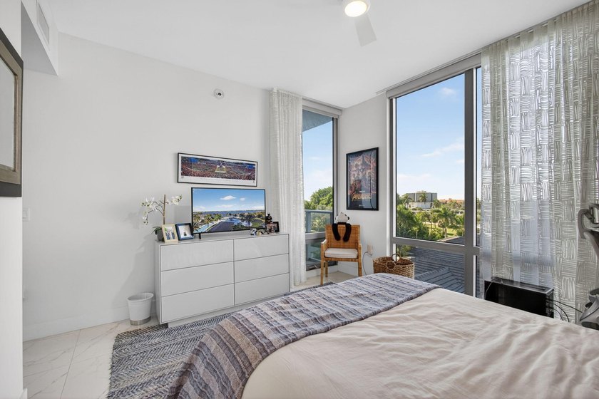 Experience resorty style waterfront living in the most sought - photo 41