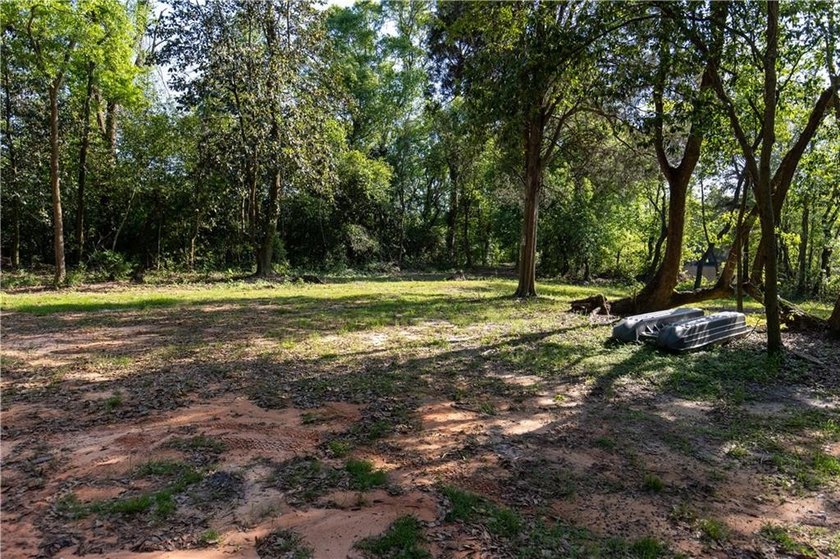 Looking for that spot with ample privacy and a waterfront view - photo 12