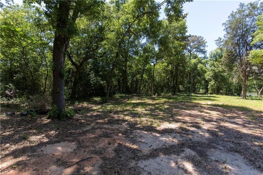 Looking for that spot with ample privacy and a waterfront view - photo 19