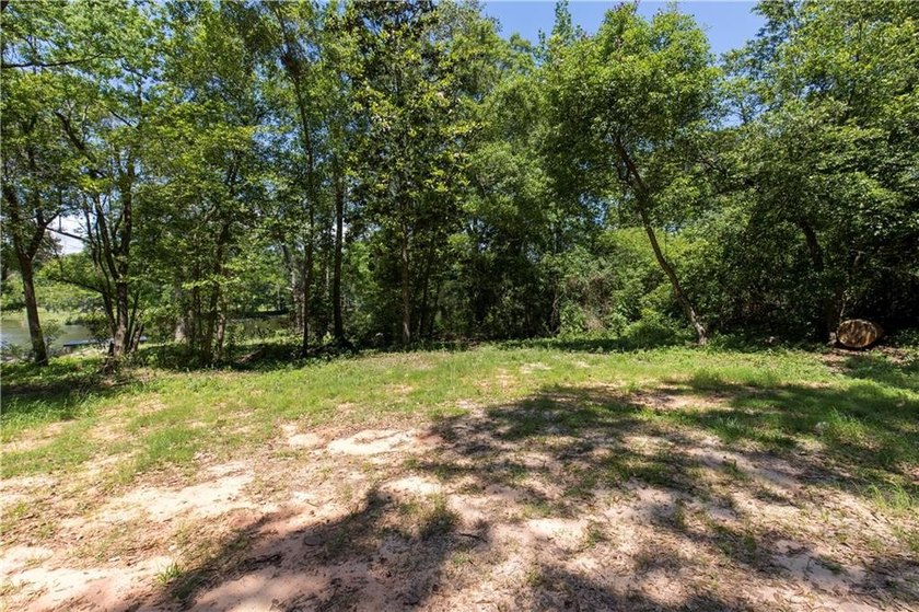 Looking for that spot with ample privacy and a waterfront view - photo 22