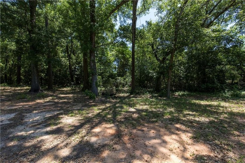 Looking for that spot with ample privacy and a waterfront view - photo 25