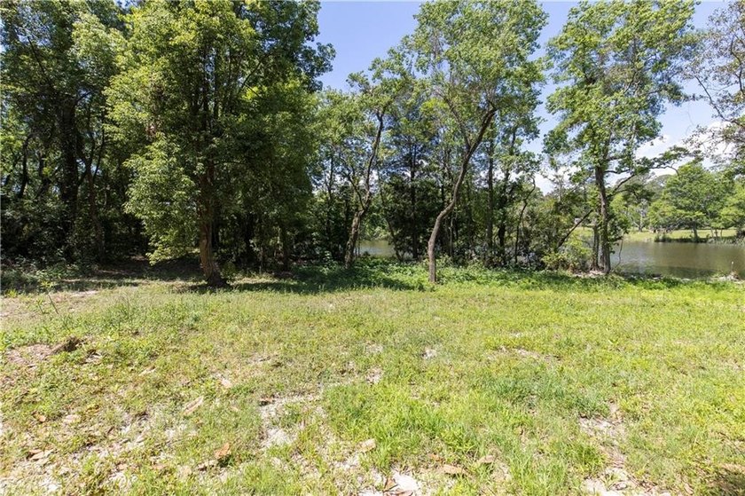 Looking for that spot with ample privacy and a waterfront view - photo 27