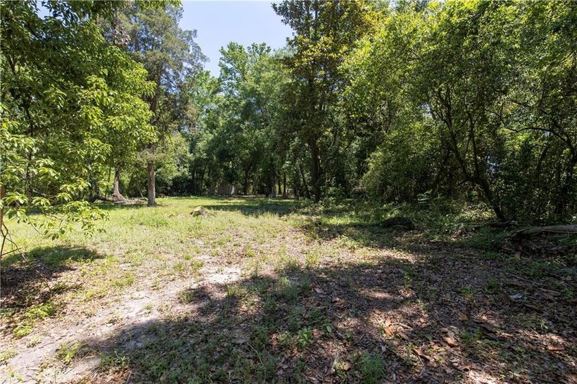 Looking for that spot with ample privacy and a waterfront view - photo 37