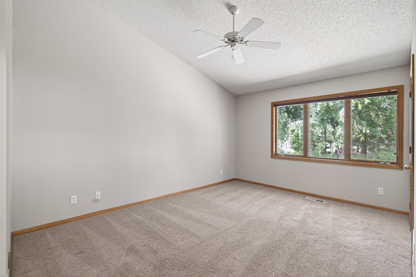 This beautiful 2 bedroom, 2 bath end-unit townhome offers tons - photo 17