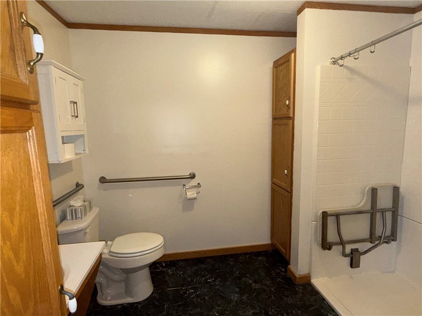 Affordable living! Three bedroom, two full bath 2005 Fairmont - photo 18