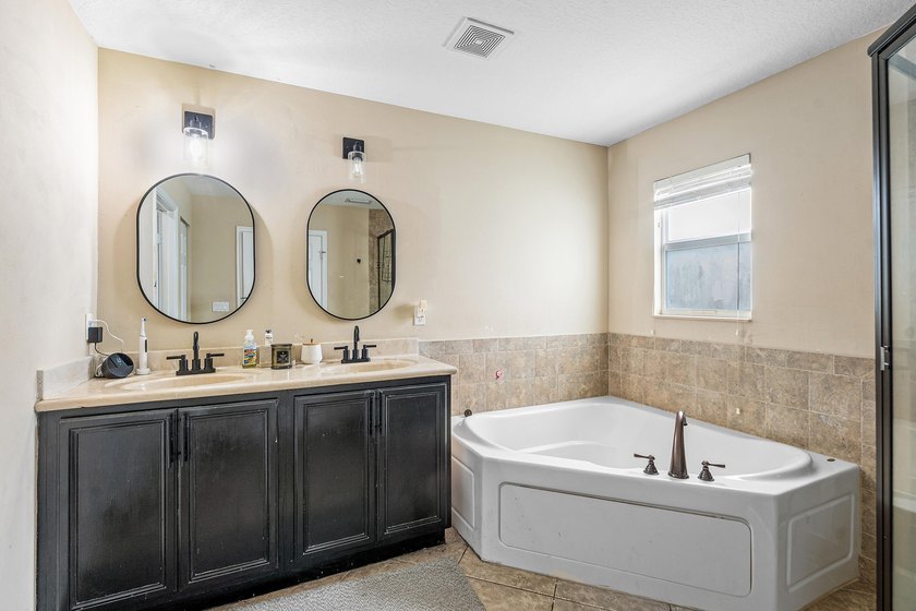 Bring all offers!!! Experience luxury living in this beautifully - photo 20