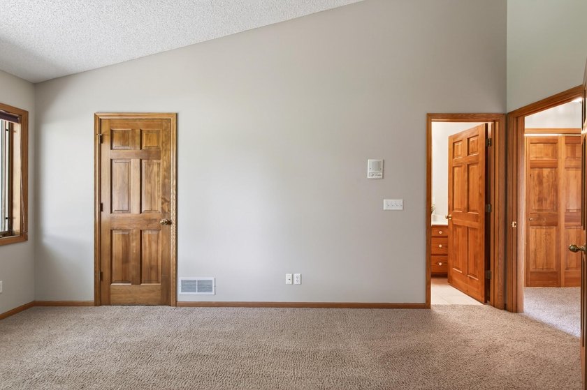 This beautiful 2 bedroom, 2 bath end-unit townhome offers tons - photo 21