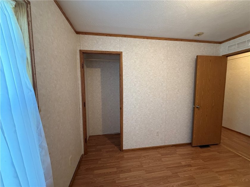 Affordable living! Three bedroom, two full bath 2005 Fairmont - photo 23