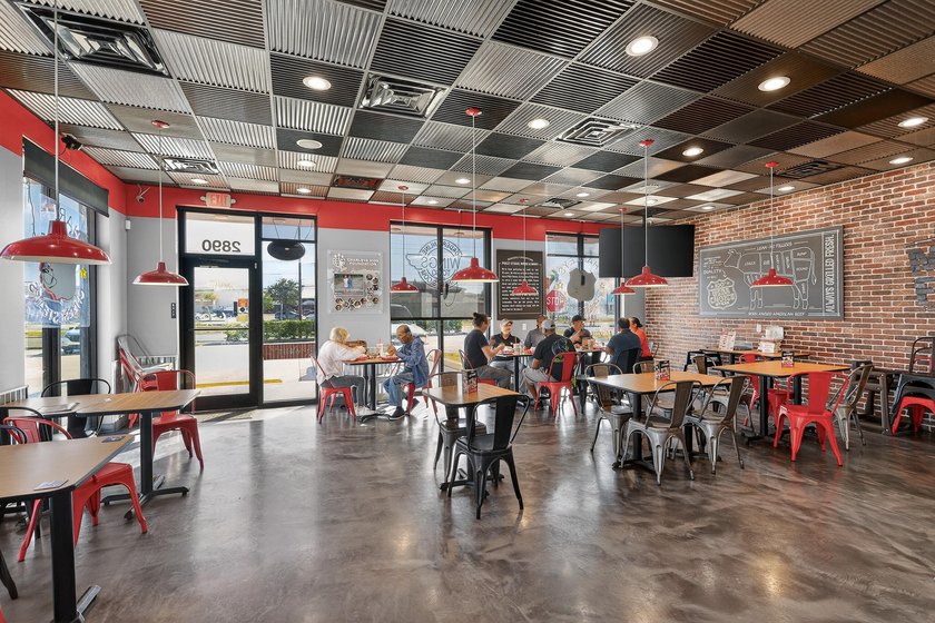 Established Charley's Cheesesteaks &amp; Wings franchise located - photo 9