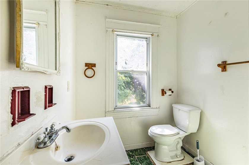 Another Rockin' Rochester Property! This 3/3 side by side duplex - photo 15