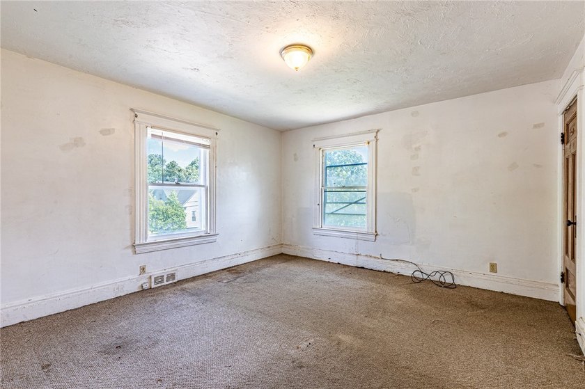 Another Rockin' Rochester Property! This 3/3 side by side duplex - photo 20