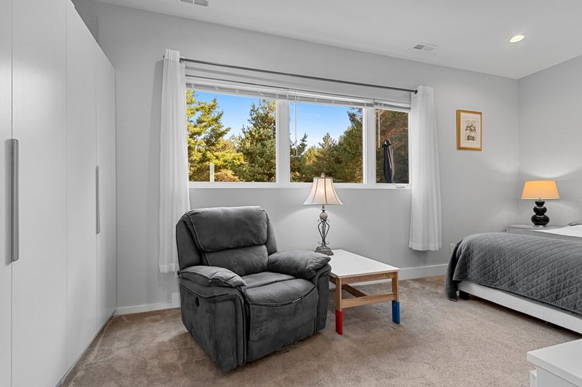 Quality, modern, energy efficient home with rock wall and foam - photo 24