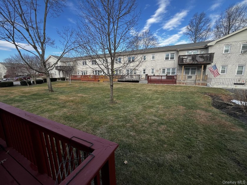 Rare Find!! Immaculate First Floor Studio in the Highly Sought - photo 19
