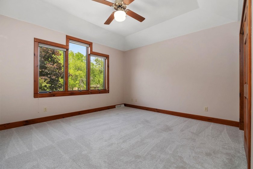 Beautiful custom-built home just outside of Watertown on a - photo 28